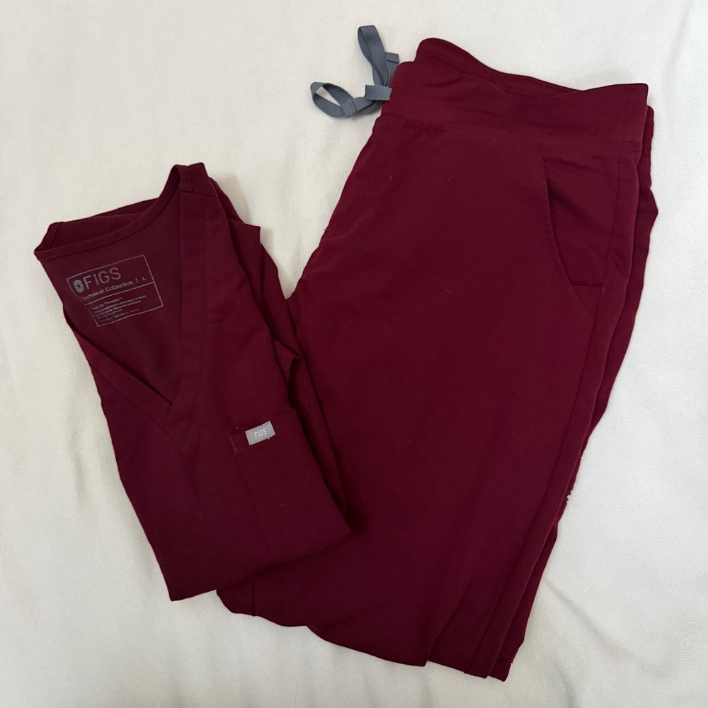 Figs women’s Burgundy Scrub Set